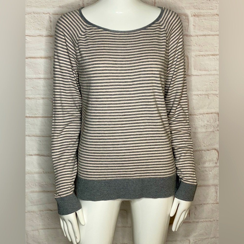Banana republic woman Stripes Sweater size M